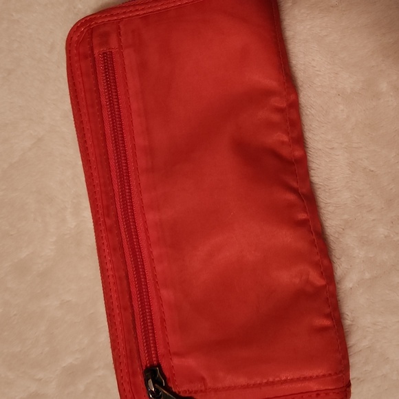 Lug Quilted Orange Wristlet/wallet - Picture 3 of 14